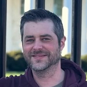 Derek Julian Profile Picture