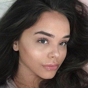 Iris Kalani - Age, Family, Bio | Famous Birthdays