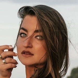 Elona Karafin Profile Picture