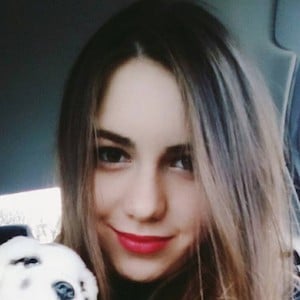 Polina Kashina Headshot 