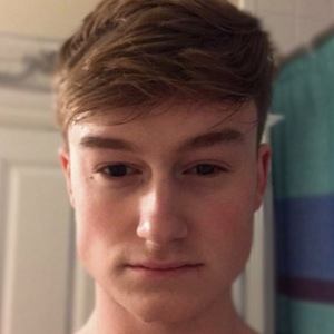 Logan Rorke Bio Family Trivia Famous Birthdays - kazok yt roblox