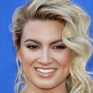 Tori Kelly Profile Picture