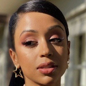 Liza Koshy Profile Picture