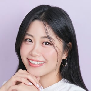 Late Night Anna Profile Picture