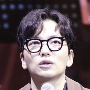 Dong-hwi Lee Headshot 