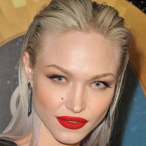 Ivy Levan Profile Picture