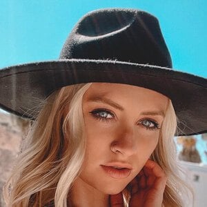 Kali Lewis Profile Picture