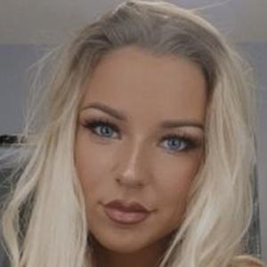 Chloe Lindsay Profile Picture