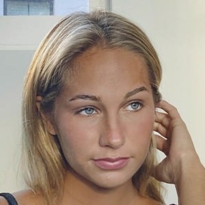 Suzie Linn Profile Picture