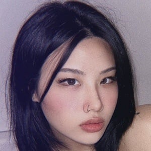 Littlebunszz Profile Picture