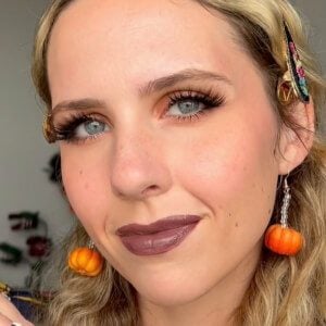 LivvyloveASMR Profile Picture