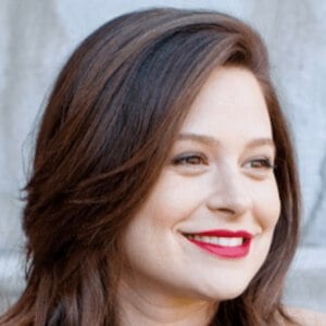 Katie Lowes Profile Picture