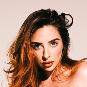 Leenda Lucia Profile Picture