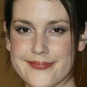 Melanie Lynskey Profile Picture