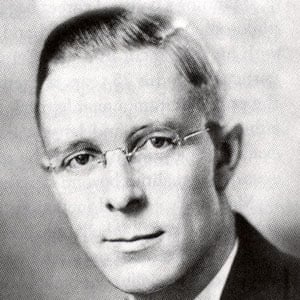 Ernest Manning Headshot 