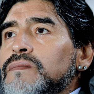 View Diego Maradona And His Wife Pics