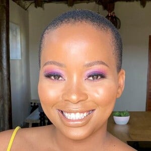 Onezwa Mbola Profile Picture