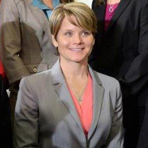 Anne McClain Profile Picture