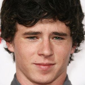 Charlie McDermott Profile Picture