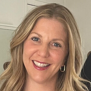 Julie McFadden Profile Picture