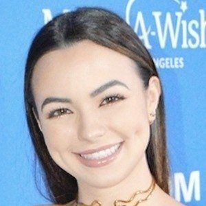 Vanessa Merrell Bio Family Trivia Famous Birthdays - merrell twins roblox name