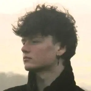 MewZe Profile Picture