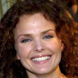 Dina Meyer Profile Picture