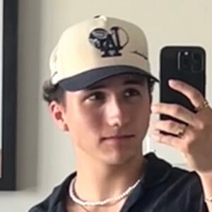 Max Mezo Profile Picture