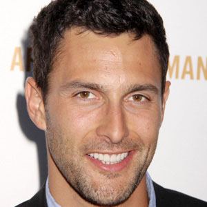 Noah Mills Profile Picture