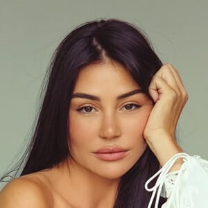 Natalie Morris Profile Picture