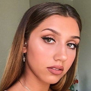 Hannah Mrozak Profile Picture