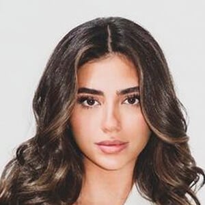Natasha Aris Profile Picture