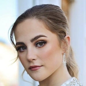 Lydia Newton Profile Picture