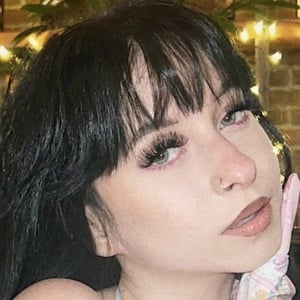 Renee Nilla Profile Picture