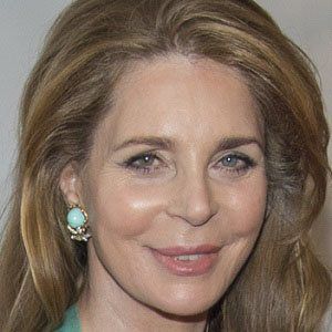 biography queen noor