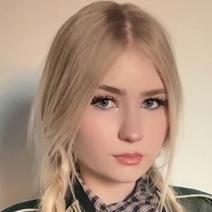 offizieramira Profile Picture