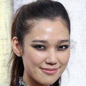 Tao Okamoto Age Family Bio Famous