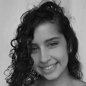 Camila Oliveira Profile Picture