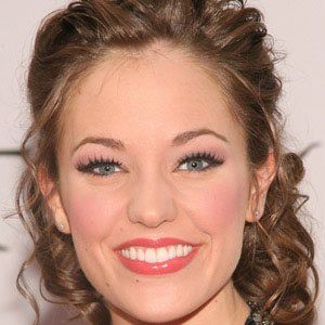 Laura Osnes Profile Picture