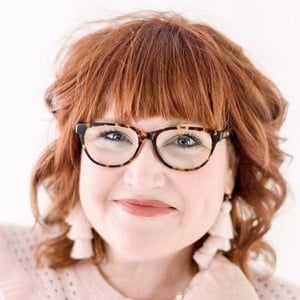 Julie Paisley Profile Picture