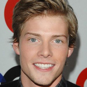 Hunter Parrish Profile Picture