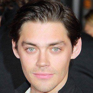 Tom Payne Profile Picture