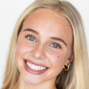 Ellah Perry Profile Picture