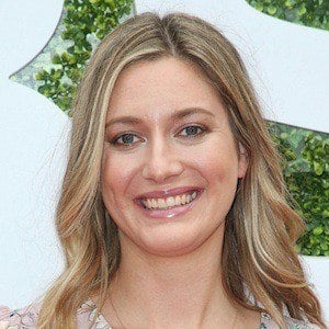 Zoe Perry Profile Picture