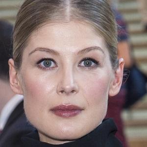 Rosamund Pike Profile Picture