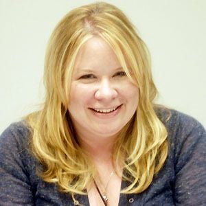 Julie Plec Profile Picture