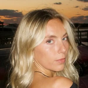Mia Positano Profile Picture