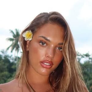 Alanna Pow Edad Familia Biograf a Famous Birthdays Alanna Pow Edad Familia Biograf a Famous Birthdays