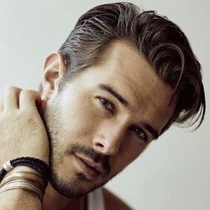 Alex Prange Profile Picture