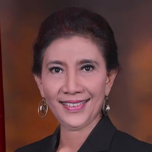 susi pudjiastuti biography english